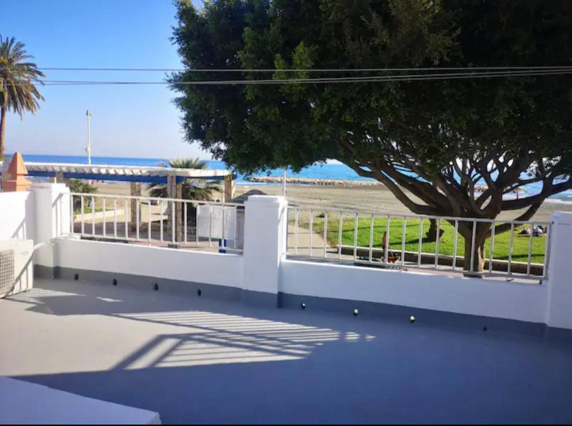 Beachfront House マラガ エクステリア 写真